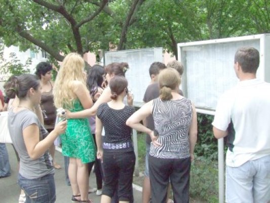 Aproape 600 de contestaţii la evaluare